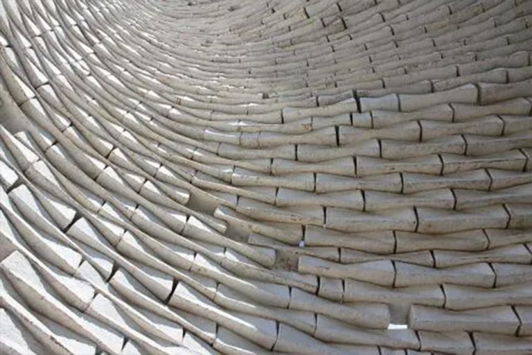 Sculpting-with-Fungal-Biomaterials